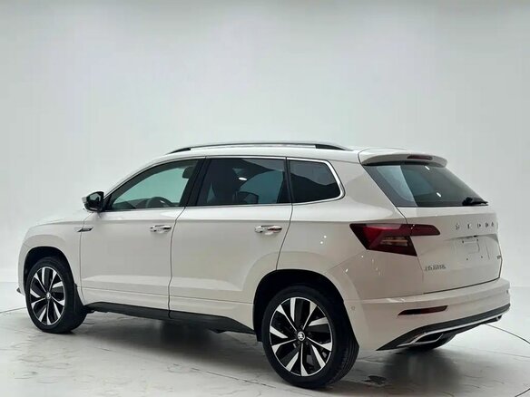 2022 Skoda Karoq I Рестайлинг, белый, 2750000 рублей - вид 5