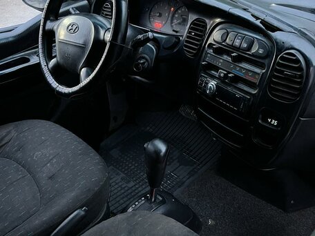 1999 Hyundai H-1, серебристый, 260000 рублей, вид 2