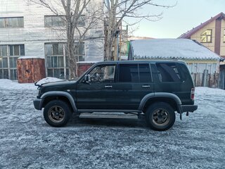 2002 Isuzu Bighorn II, зелёный, 1750000 рублей, вид 3