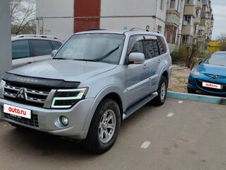 2012 Mitsubishi Pajero IV Рестайлинг 1, серебристый, 1800000 рублей, вид 2