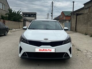 2020 Kia Rio IV Рестайлинг, белый, 1680000 рублей, вид 1