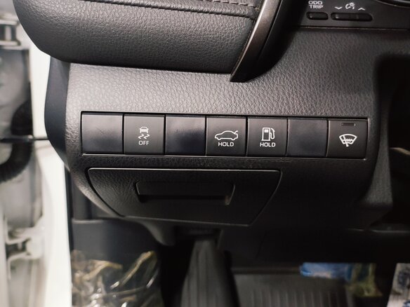 2021 Toyota Camry VIII (XV70) Рестайлинг, белый, 3350000 рублей - вид 25