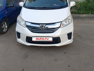 2014 Honda Freed I Рестайлинг 2, белый, 1080000 рублей, вид 4