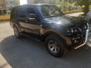2004 Mitsubishi Pajero III Рестайлинг, чёрный, 950000 рублей, вид 2