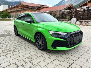 2025 Audi RS 3 III (8Y) Рестайлинг, зелёный, 14200000 рублей, вид 2