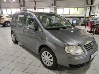 2005 Volkswagen Touran I, серый, 595000 рублей, вид 3