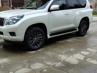 2011 Toyota Land Cruiser Prado 150 Series, белый, 2700000 рублей, вид 4