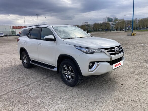 2018 Toyota Fortuner II, белый