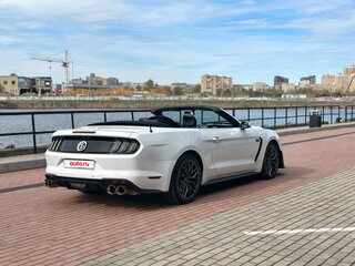 2019 Ford Mustang VI Рестайлинг, белый, 3688000 рублей, вид 4