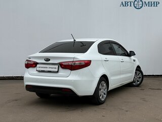 2014 Kia Rio 6-speed III, белый, 820000 рублей, вид 5
