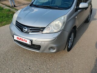 2011 Nissan Note I Рестайлинг, серебристый, 600000 рублей, вид 1