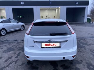 2008 Ford Focus II Рестайлинг, белый, 320000 рублей, вид 3