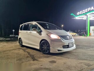2011 Honda Freed I, белый, 1090000 рублей, вид 1