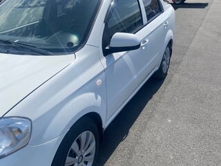 2011 Chevrolet Aveo I Рестайлинг, белый, 500000 рублей, вид 4