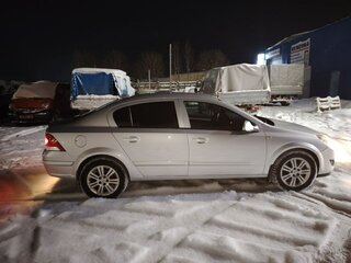 2010 Opel Astra H Рестайлинг, серебристый, 650000 рублей, вид 4