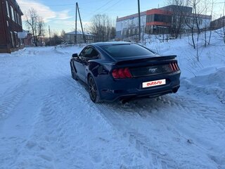 2017 Ford Mustang VI Рестайлинг, синий, 2600000 рублей, вид 2