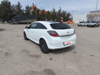 2010 Opel Astra GTC H Рестайлинг, белый, 650000 рублей, вид 5