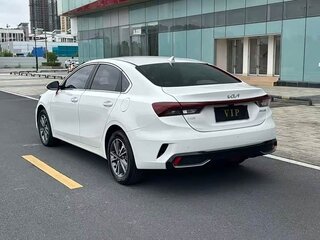 2022 Kia K3 II (China Market) Рестайлинг, белый, 1260000 рублей, вид 3