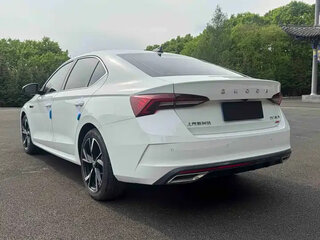 2023 Skoda Octavia IV (A8), белый, 2229208 рублей, вид 4