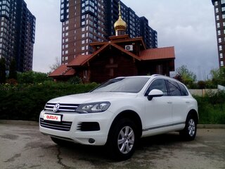 2012 Volkswagen Touareg II, белый, 1990000 рублей, вид 1
