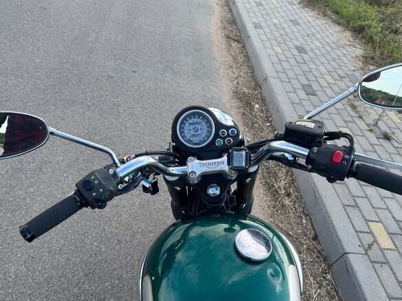 2001 Triumph Bonneville, зелёный, 380000 рублей - вид 2