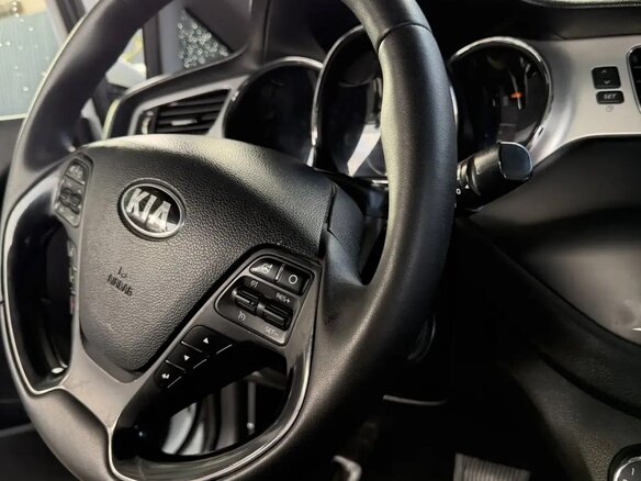 2013 Kia Ceed II, белый, 1100000 рублей - вид 9