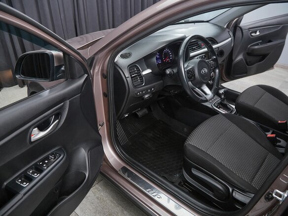 2020 Kia Rio X-Line IV, коричневый - вид 8