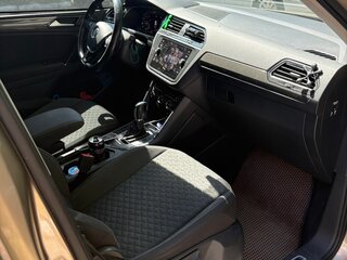 2018 Volkswagen Tiguan II, бежевый, 2250000 рублей, вид 5