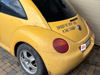 2001 Volkswagen Beetle I (A4), жёлтый, 500000 рублей, вид 3