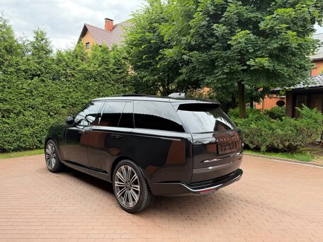 2024 Land Rover Range Rover P400 MHEV V, чёрный, 13600000 рублей, вид 5