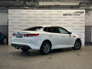 2017 Kia Optima IV, белый, 1619000 рублей, вид 4