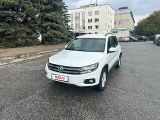 2016 Volkswagen Tiguan I Рестайлинг, белый, 1420000 рублей, вид 2