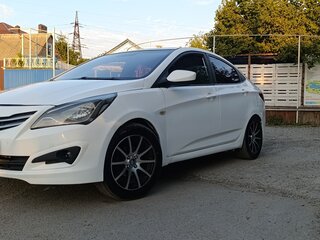 2016 Hyundai Solaris I Рестайлинг, белый, 860000 рублей, вид 1