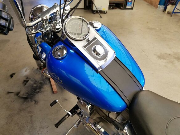 2011 Harley-Davidson Softail Standard, синий, 925000 рублей - вид 5