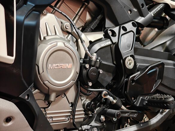 2026 Moto Morini X-CAPE 650, красный, 1499900 рублей - вид 14