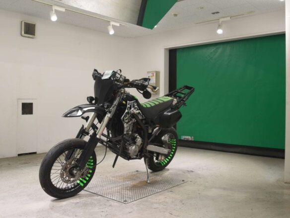 2002 Kawasaki D-tracker 250, чёрный - вид 2