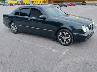 2001 Mercedes-Benz E-Класс 200 II (W210, S210) Рестайлинг, чёрный, 530000 рублей, вид 5