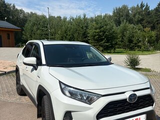 2020 Toyota RAV4 V (XA50), белый, 4400000 рублей, вид 3