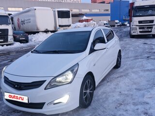 2016 Hyundai Solaris I Рестайлинг, белый, 1050000 рублей, вид 2