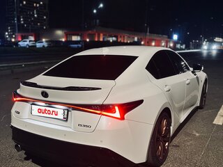 2021 Lexus IS 350 III Рестайлинг 2, белый, 4300000 рублей, вид 2