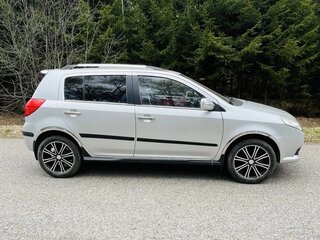 2014 Geely MK Cross I, серебристый, 330000 рублей, вид 4