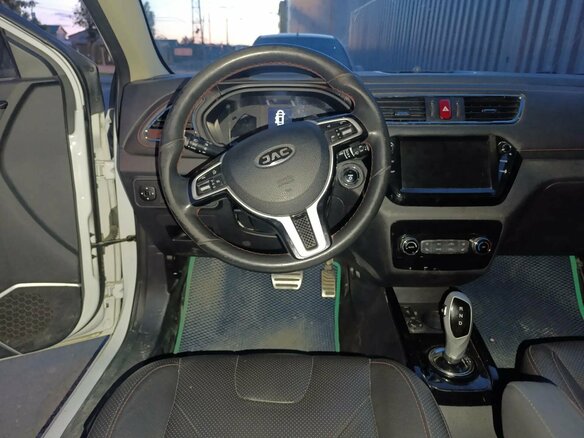 2021 JAC iEV7S 39 kWh I, белый, 877000 рублей - вид 3