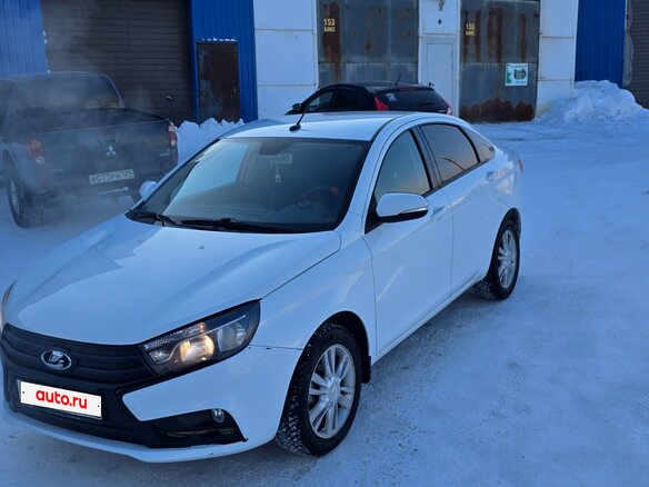 2015 Lada (ВАЗ) Vesta I, белый, 900000 рублей