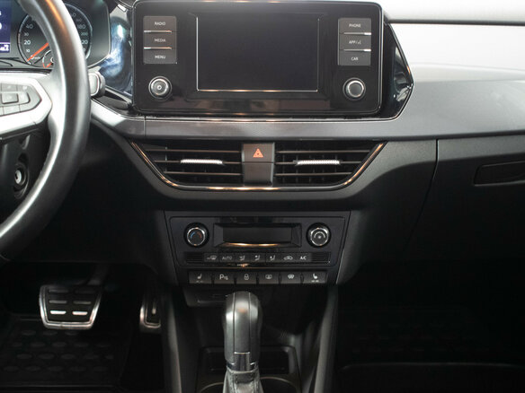 2020 Volkswagen Polo VI, чёрный, 1537000 рублей - вид 12