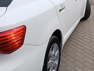 2012 Toyota Avensis III Рестайлинг, белый, 1200000 рублей, вид 4