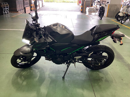 2024 Kawasaki Z 250, чёрный, 485000 рублей, вид 4