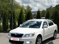 2011 Skoda Octavia II (A5) Рестайлинг, белый, 800000 рублей