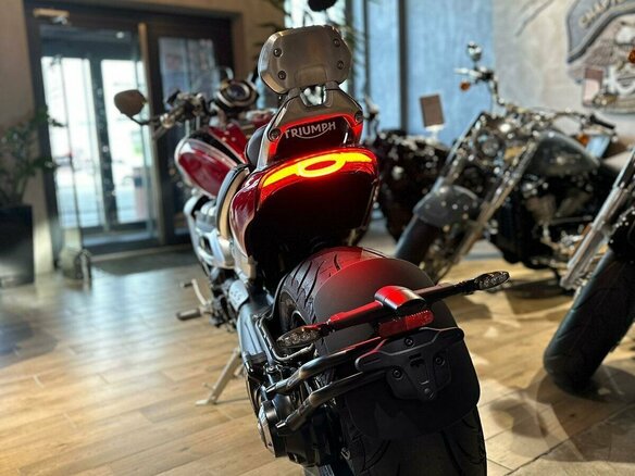 2023 Triumph Rocket 3, красный, 2990000 рублей - вид 16