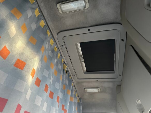 2004 Volvo FH, красный, 3500000 рублей - вид 13