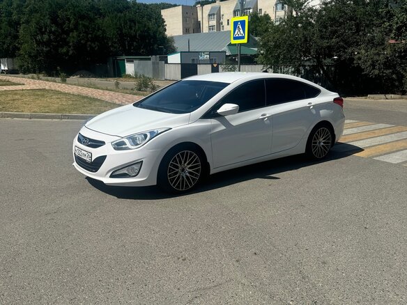 2013 Hyundai i40 I, белый, 1100000 рублей - вид 3